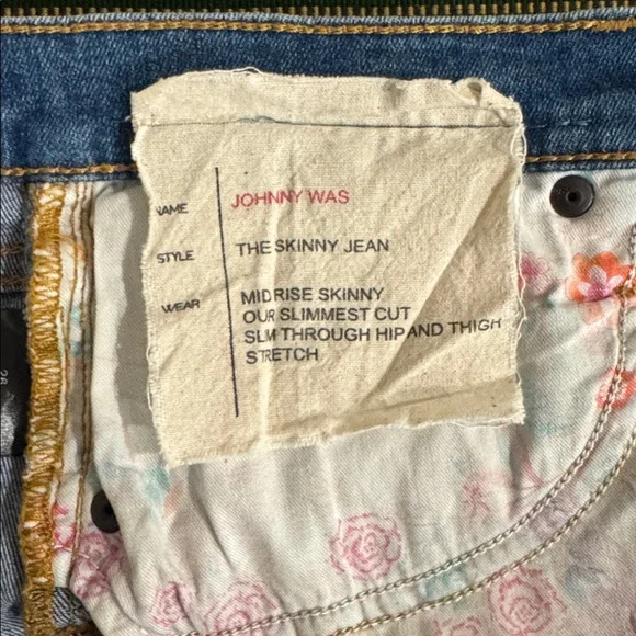 VINTAGE Johnny Was The Skinny Jean Floral Embroidered Mid-Rise Size 26